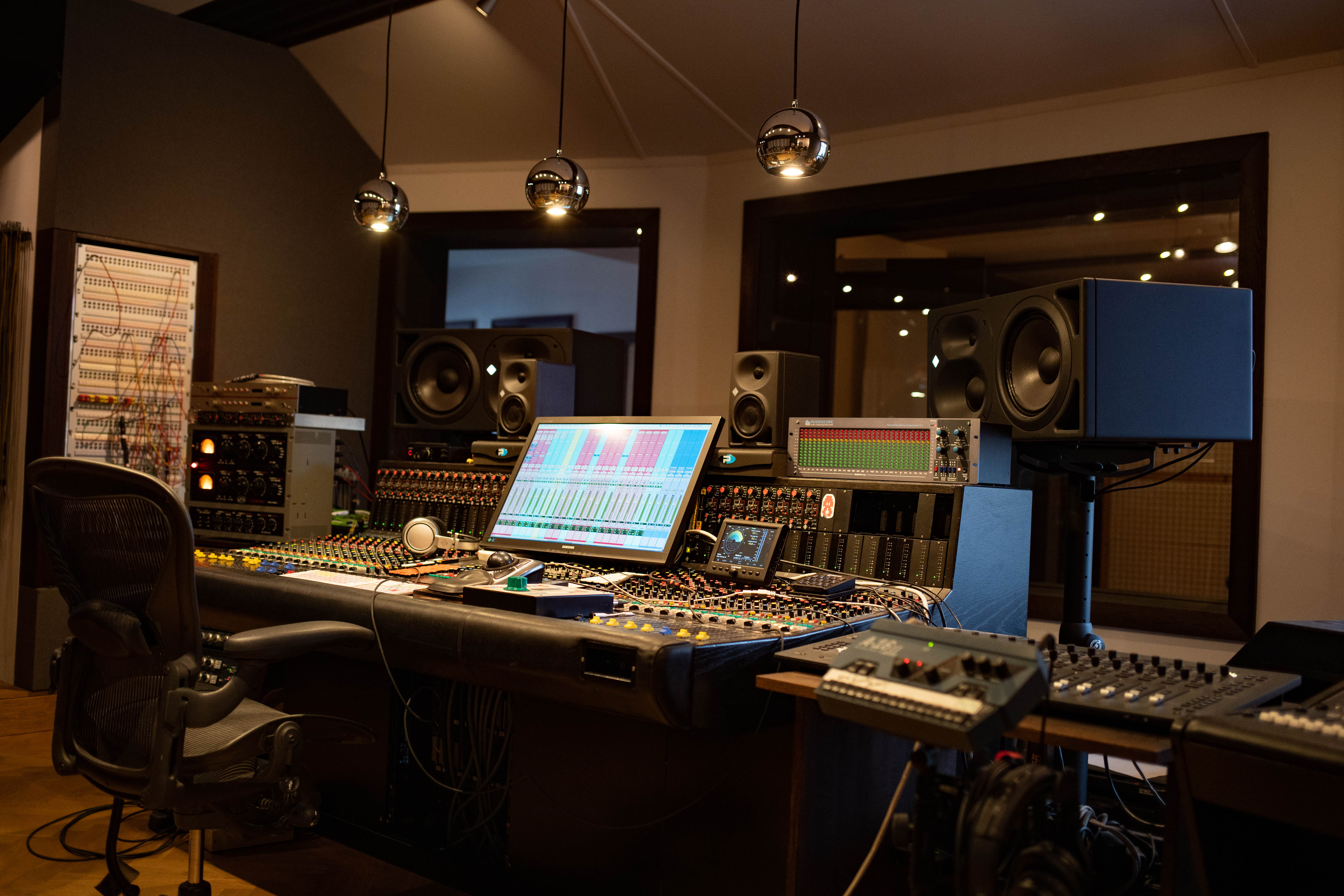 Report】JRS Studio & Flow Studio in Berlin - NEO created by OYAIDE Elec.