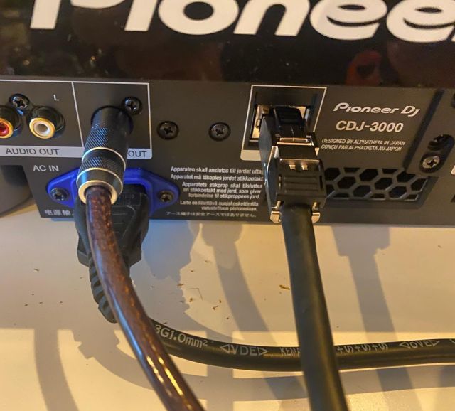 AS-808 digital RCA cable ( left side ) and Our new LAN cable ( prototype ) are installed at @thehub.ibiza ❤️🌟#theHub